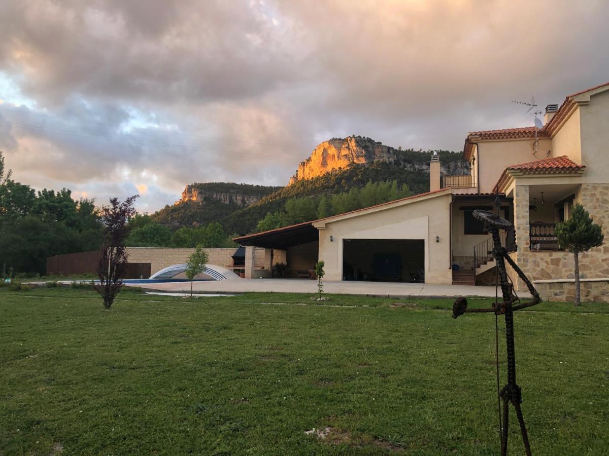 Casa Rural Laguna De Uña エクステリア 写真