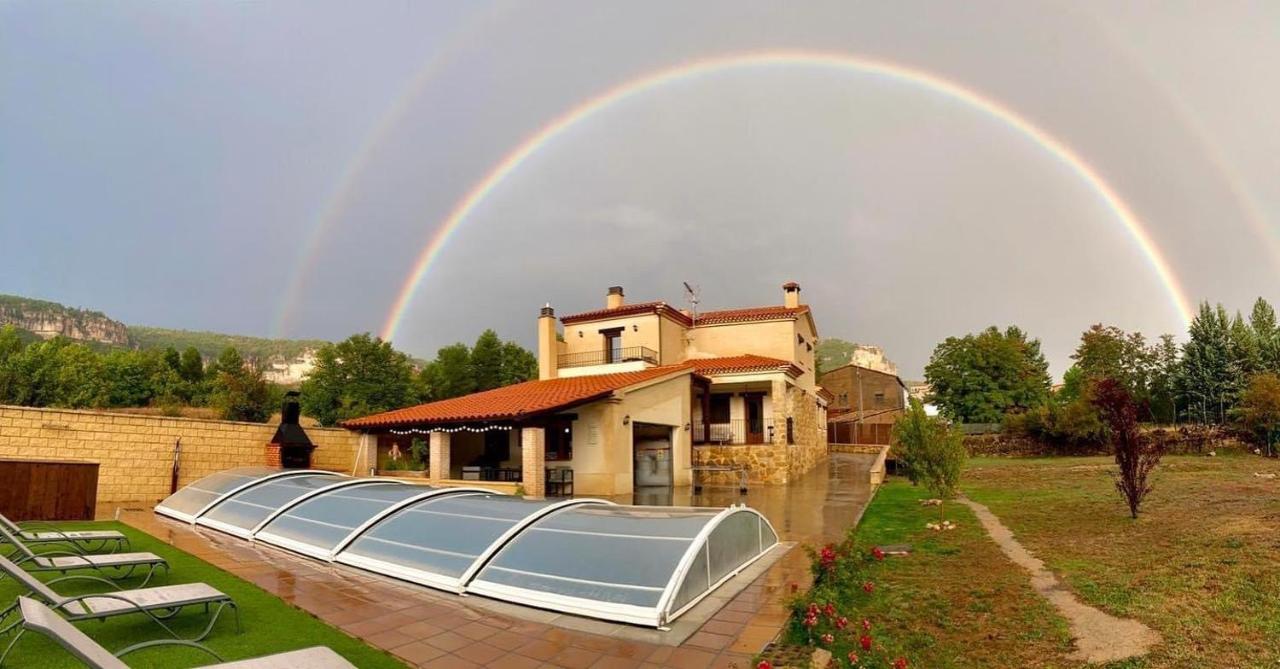 Casa Rural Laguna De Uña エクステリア 写真