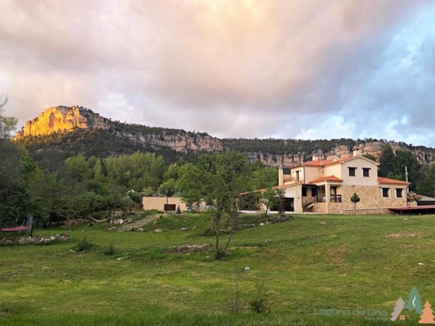 Casa Rural Laguna De Uña エクステリア 写真