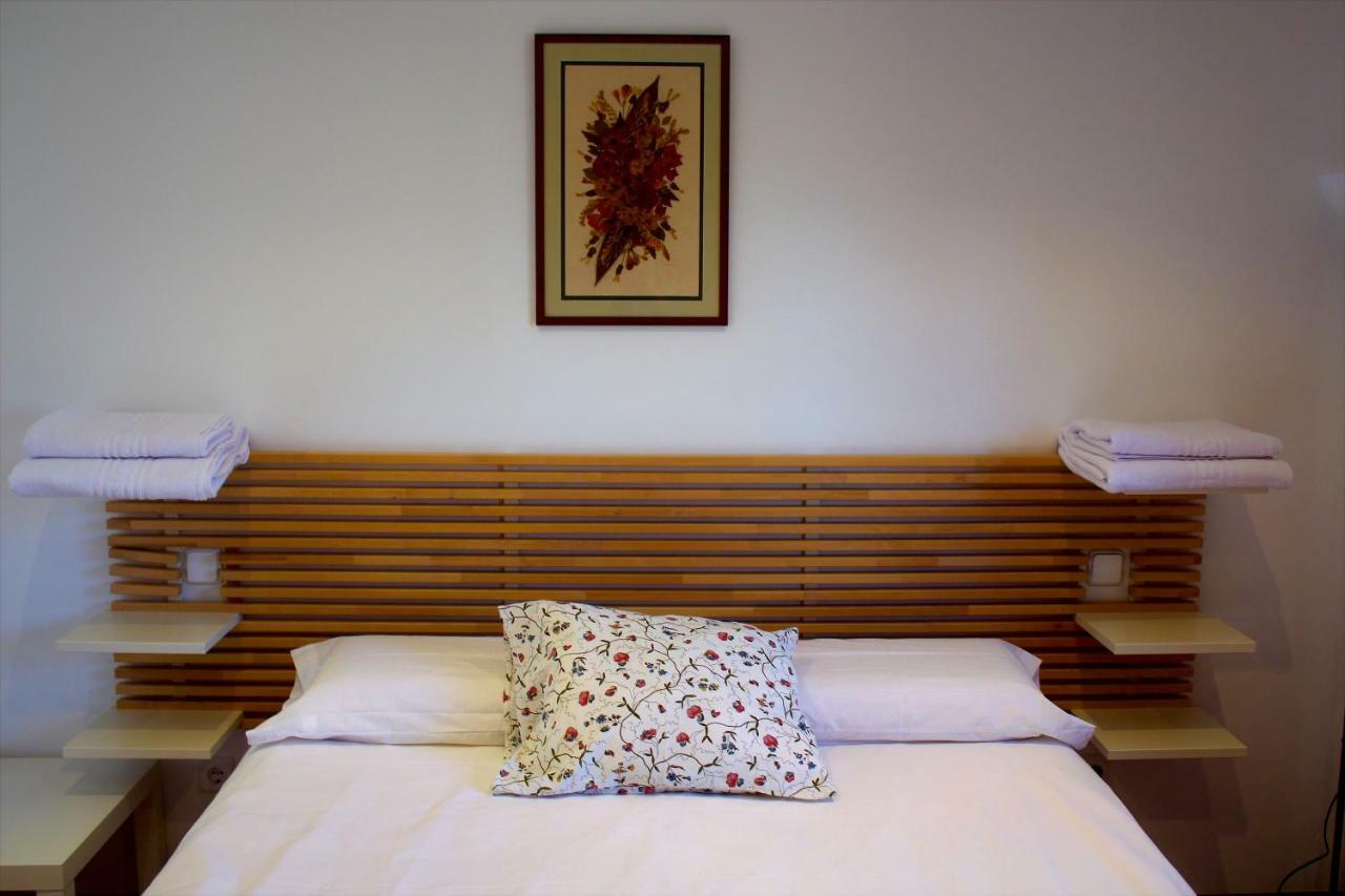 Casa Rural Laguna De Uña エクステリア 写真